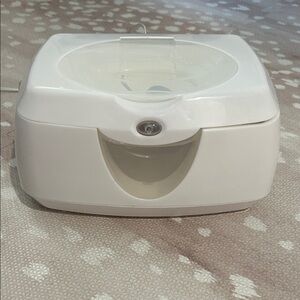 Munchkin Wet Wipes Warmer White Home Bath Accessory